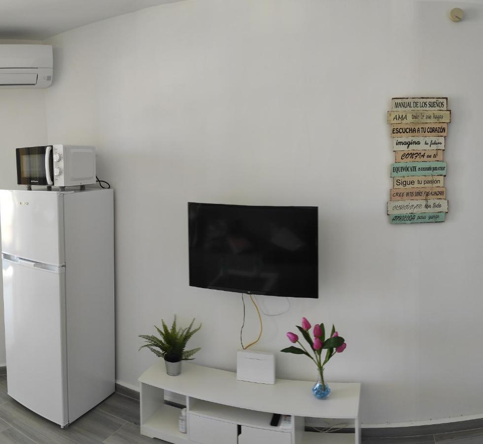 Estudio Recien Reformado En Primera Linea De Playa Apartment Benalmadena Exterior photo